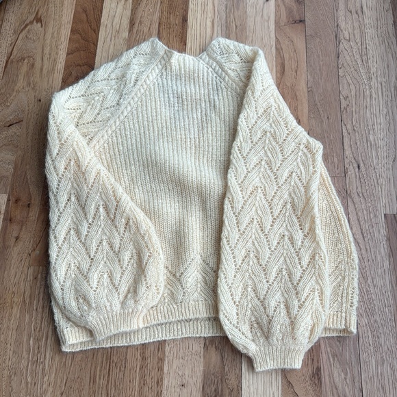 NWT Sézane Pull Diane Sweater in Citrine -  Light Yellow - Picture 3 of 3